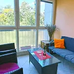 Centre דירה *