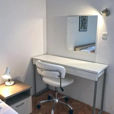 Apartment Centre